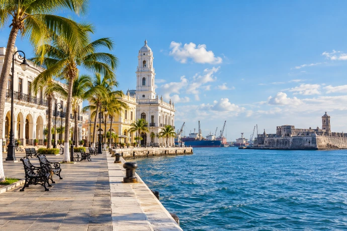 Vista del puerto de Veracruz, destino de viajes desde Puebla